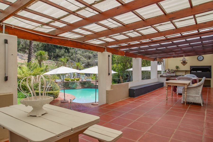 To Let 6 Bedroom Property for Rent in Groenvlei Western Cape